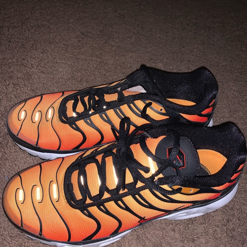 Orange Ombré Nike VaporMax Plus. ONLY WORN ONCE!!! - Picture 4 of 8
